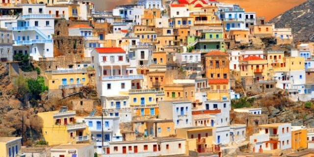 Ικαρία – Κάρπαθος – Κύθηρα: Συνταγές για μακροζωία