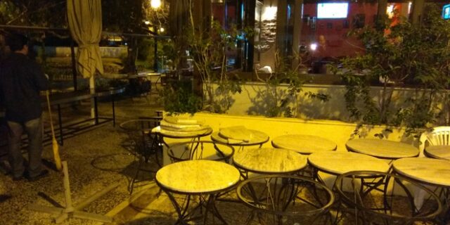 Επεισόδια και συμπλοκές μεταξύ οπαδών σε καφετέρια στο Μοσχάτο – 3 τραυματίες