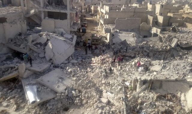 Τραγωδία χωρίς τέλος στη Συρία: Πάνω από μισό εκατομμύριο οι νεκροί