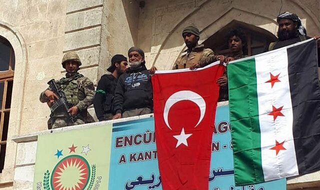 Συρία: Η Τουρκική σημαία κυματίζει στο Αφρίν- Επίδειξη δύναμης και πανηγυρισμοί από Ερντογάν