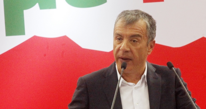 Θεοδωράκης: Δεν έχουμε λόγο να ταυτιστούμε με τις πολιτικές κανενός