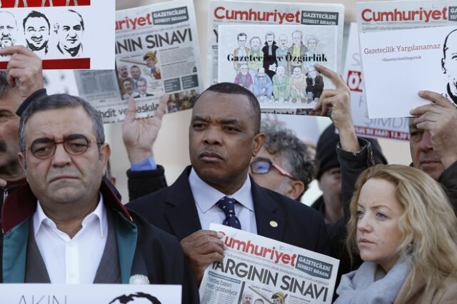 Τουρκία: Καταδικάστηκαν 25 δημοσιογράφοι για το αποτυχημένο πραξικόπημα