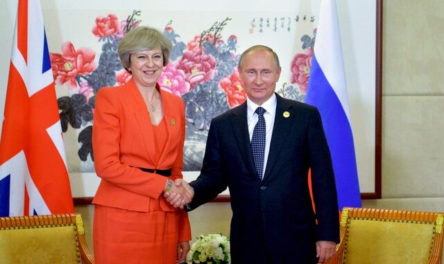 Στο ‘κόκκινο’ οι σχέσεις Βρετανίας – Ρωσίας για τη δηλητηρίαση του Ρώσου πράκτορα