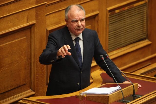 Λιποθύμησε στη Βουλή ο Γιώργος Βαγιωνάς της ΝΔ