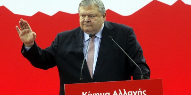 Το όλον ΠΑΣΟΚ μαζί και ο Βενιζέλος χώρια