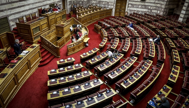 Βουλή: Αντιδράσεις βουλευτών του ΣΥΡΙΖΑ στις ιδιωτικοποιήσεις μονάδων της ΔΕΗ