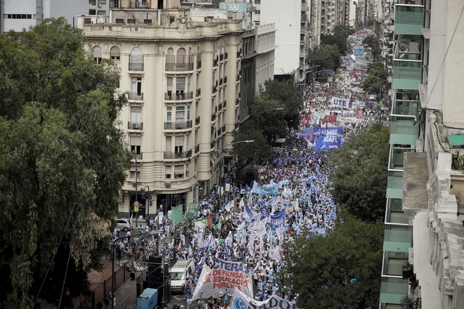 Αργεντινή: Διαδηλώσεις για τις αυξήσεων στις τιμές του αερίου και του ρεύματος
