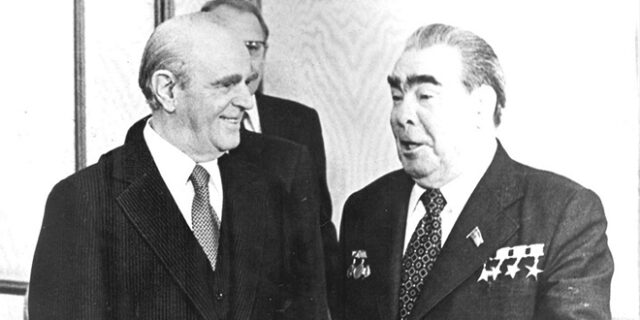 Ανήκομεν εις την Δύσιν, κάνουμε ανοίγματα και στην ΕΣΣΔ