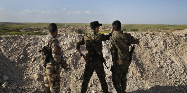 Βόρεια Συρία: Απειλείται από τουρκική επίθεση η Μανμπίτζ