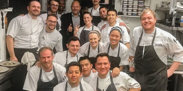 Συμβαίνει ακόμη: Πελάτης εστιατορίου άφησε φιλοδώρημα 2.000 δολαρίων