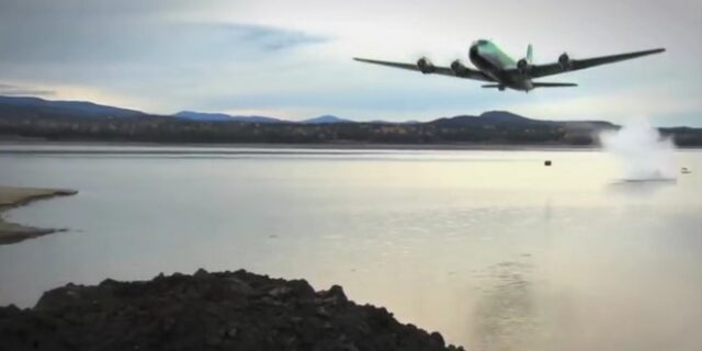 Βίντεο: Καταστρέφοντας ένα φράγμα με αναπηδούμενη βόμβα