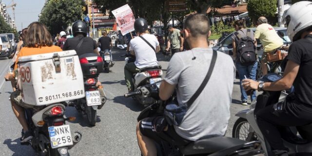 Θάνατος ντελιβερά: “Δεν είναι δυστυχήματα, είναι δολοφονίες”