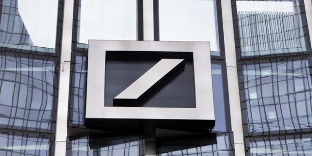 Deutsche Bank: “Βουτιά” 79% στα καθαρά κέρδη α’ τριμήνου