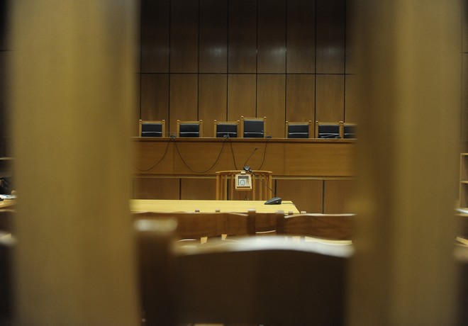 Κύκλωμα κοκαΐνης στο Κολωνάκι: Αναβλήθηκε η δίκη – “Άφαντοι” οι κατηγορούμενοι
