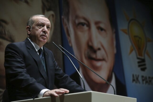 Η περίεργη υπόθεση με τις “σπουδές” του Ερντογάν: Δεν χρειάζεται πια πτυχίο για να ‘ναι πρόεδρος