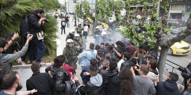 Επεισόδια στο αντιπολεμικό συλλαλητήριο