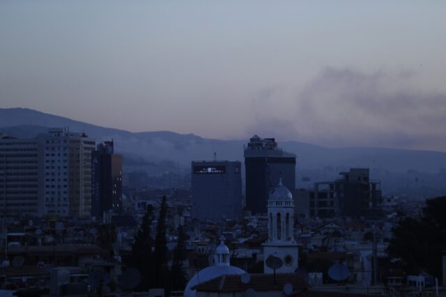 Associated Press: Η επίθεση στην Συρία και η Δαμασκός το πρωί σε 18 φωτογραφίες