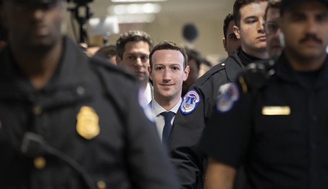 Ζωντανά η “απολογία” του mr. Facebook – Αυτή την ώρα ο Ζάκεμπεργκ στο Κογκρέσο