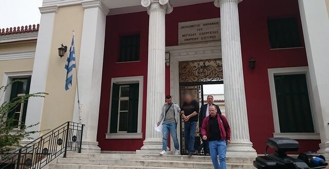 Φονικό στην Ερέτρια: “Ήταν η κακιά η ώρα” ψέλλισε 65χρονος  αδελφοκτόνος