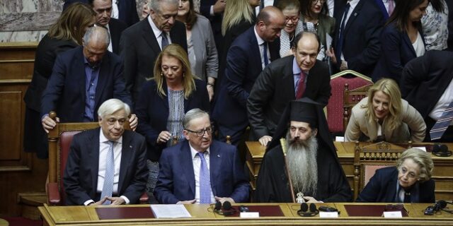 Γιούνκερ: Να τηρήσουν οι Ευρωπαίοι τις δεσμεύσεις τους για το χρέος