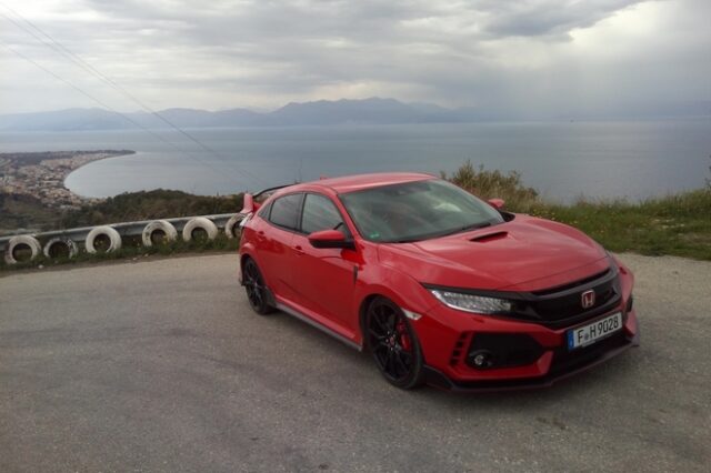 Στους ελληνικούς δρόμους με το Honda Civic Type R