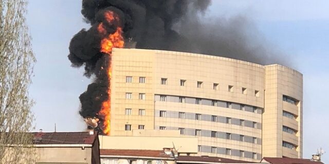Τουρκία: Μεγάλη πυρκαγιά σε νοσοκομείο στην Κωνσταντινούπολη