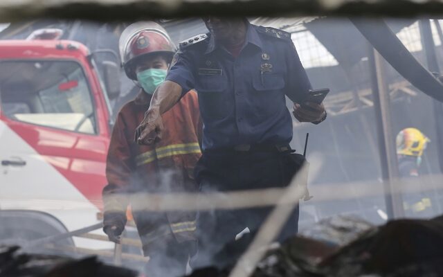 Ινδονησία: Τουλάχιστον 10 νεκροί εξαιτίας πυρκαγιάς σε πετρελαιοπηγή