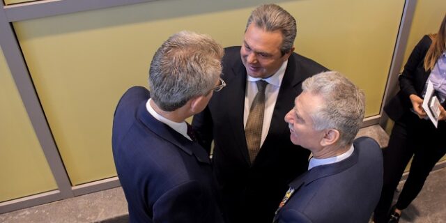 Τετ α τετ Καμμένου με τον Αμερικανό Πρέσβη