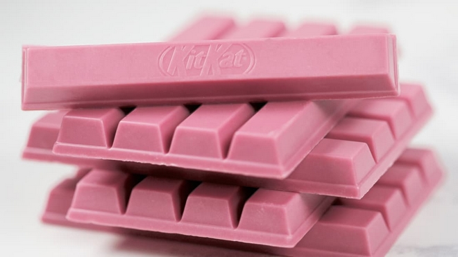 Η νέα KitKat είναι φυσική ροζ