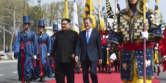 Ιστορική μέρα για Βόρεια και Νότια Κορέα: Τέλος ο πόλεμος, τέλος τα πυρηνικά