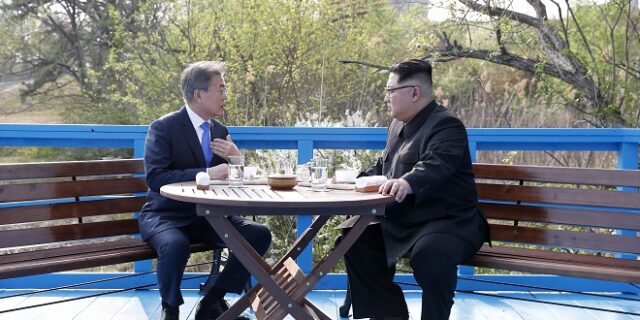 …της Κορέας στο Twitter για την συμφωνία