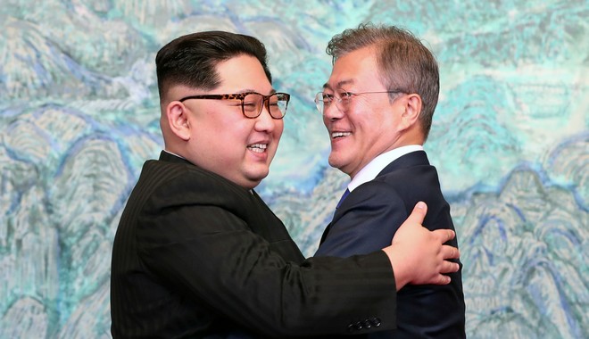 Οι πρώτες διεθνείς αντιδράσεις για την ιστορική συνάντηση στην Κορέα