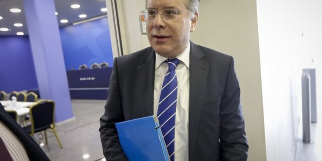 Κουμουτσάκος για Σκοπιανό: Τι διαπραγματεύεται επιτέλους η κυβέρνηση