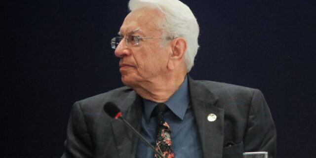Διαστημική παραίτηση Κριμιζή