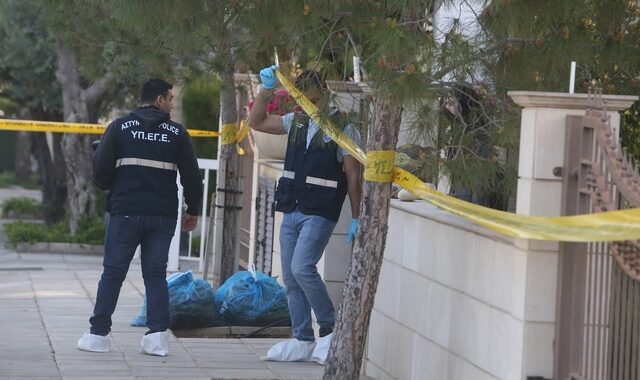 Έγκλημα στην Κύπρο: 40 μαχαιριές δέχτηκε το άτυχο ζευγάρι – Ανακρίνεται ο 15χρονος γιος