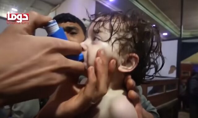 Βίντεο σοκ μετά την επίθεση με χημικά στην Ντούμα της Συρίας