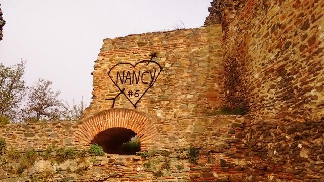 Θεσσαλονίκη: Βανδάλισαν τα βυζαντινά τείχη στην Άνω Πόλη