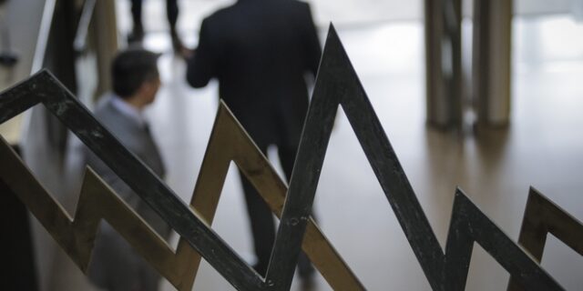 Χρηματιστήριο: Κλείσιμο με πτώση 2,04% – Κάτω από τις 800 μονάδες ο Γενικός Δείκτης