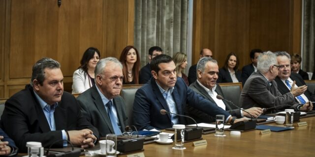 Μήνυμα Τσίπρα στους υπουργούς: Όποιος διαφωνεί να το πει τώρα