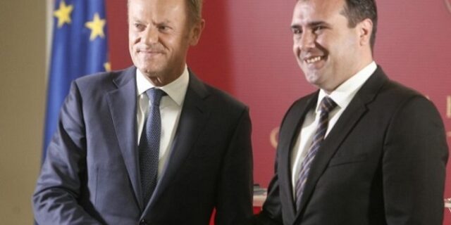 Ο Τουσκ μίλησε επτά λεπτά σε άπταιστα σκοπιανά