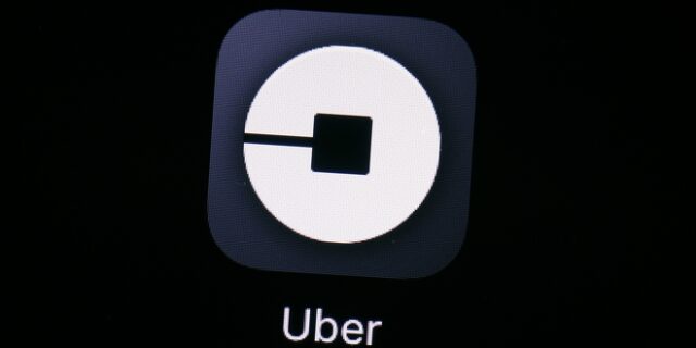 UBER: Πορεία των οδηγών της εταιρίας προς το υπουργείο μεταφορών