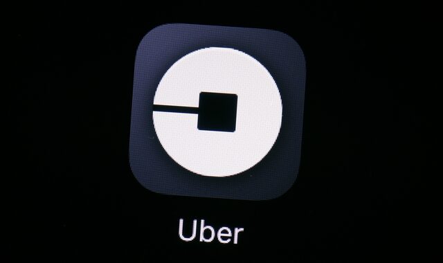 UBER: Πορεία των οδηγών της εταιρίας προς το υπουργείο μεταφορών