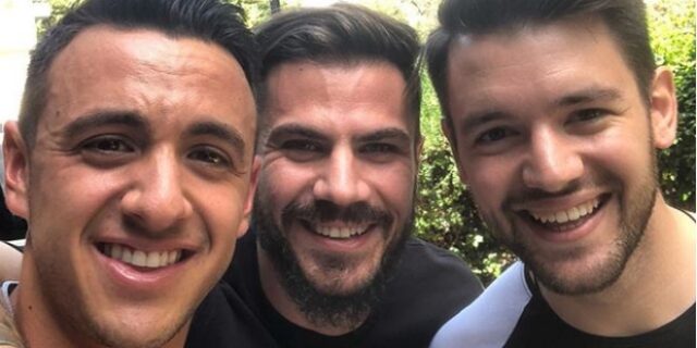 Στους δύο, τρίτος, ΝΑΙ χωρεί. Τρεις master chef σε μία φωτό