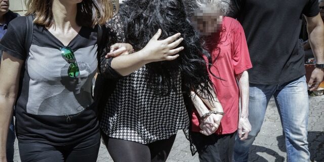 Πώς έδρασε η 19χρονη μάνα βρεφόκτονος στην Πετρούπολη