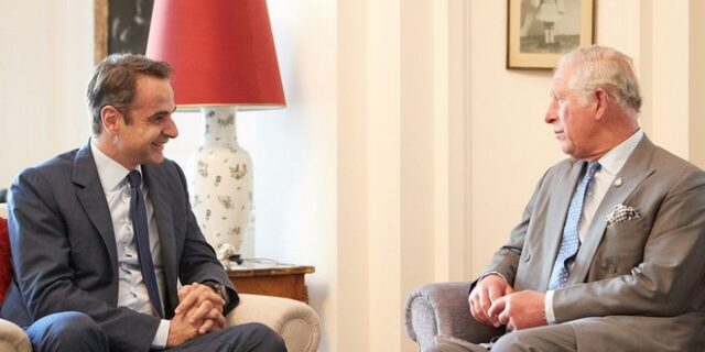 Τι συζήτησαν στο “τετ-α-τετ” τους Κάρολος – Μητσοτάκης