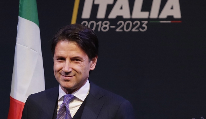 Ο Κόντε είναι ο πιο δημοφιλής Ιταλός πρωθυπουργός των τελευταίων 25 ετών