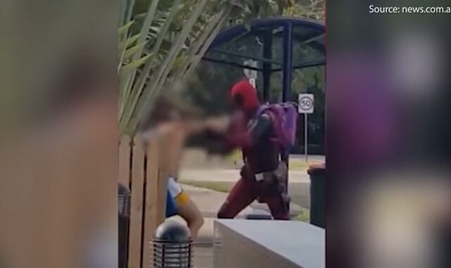 Απίστευτο: Μεταμφιεσμένος Deadpool έδειρε άνδρα που τον είπε “νέγρο”