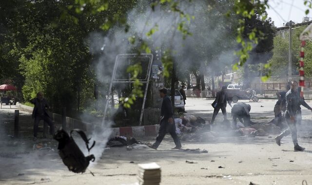 Αφγανιστάν: 26 νεκροί από την επίθεση σε συγκέντρωση Ταλιμάν – Ο ISIS ανέλαβε την ευθύνη