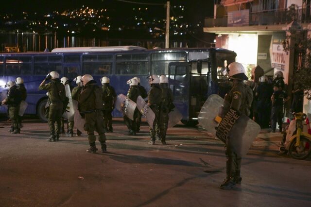 Μυτιλήνη: Επεισόδια και πετροπόλεμος από ακροδεξιούς μετά την πορεία