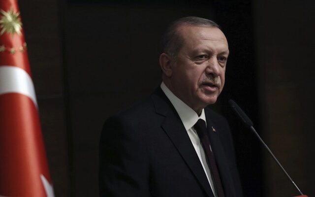 Ιστορικό χαμηλό για τη τούρκικη λίρα μετά τις δηλώσεις Ερντογάν